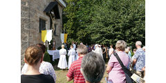 Nachfeier des Mährisch-Neustädter Wachsstockfestes an der Weingartenkapelle (Foto: Karl-Franz Thiede)